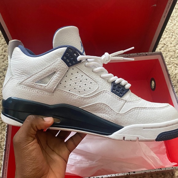 Retro Jordan 4 Columbia - Picture 8 of 8
